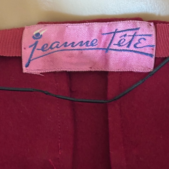 ARTISTIC DESIGNER 1940s\' BURGUNDY FELT \